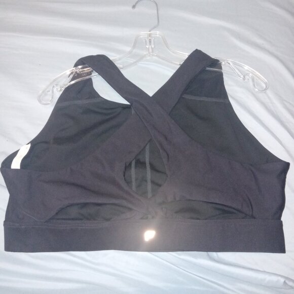 Fabletics No-Bounce High Impact Sports Bra - Picture 3 of 4